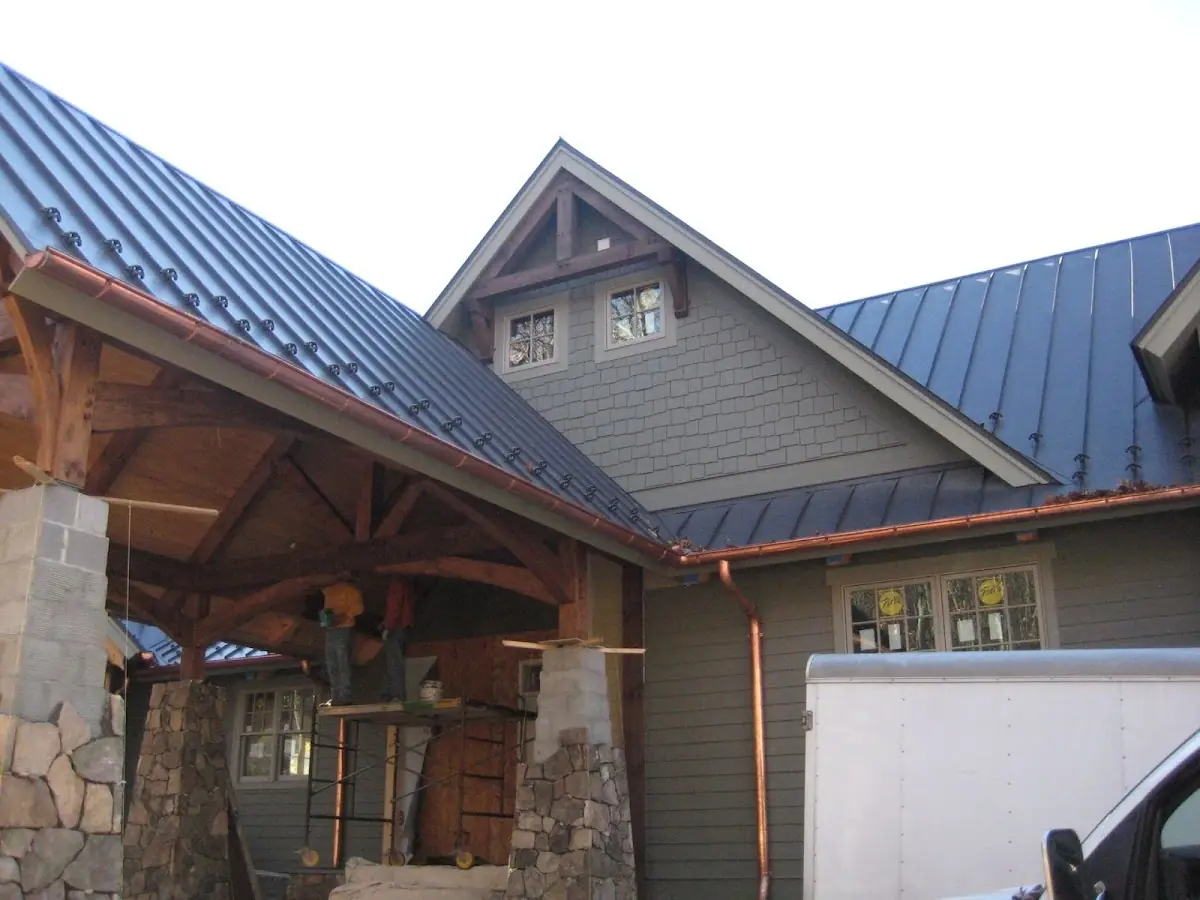 Craftsman Roofing team delivering quality roofing work in Canyon